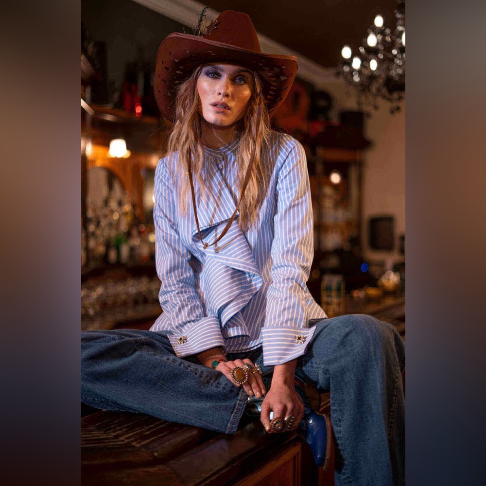 Maison Common  Embroiderd cotton blouse